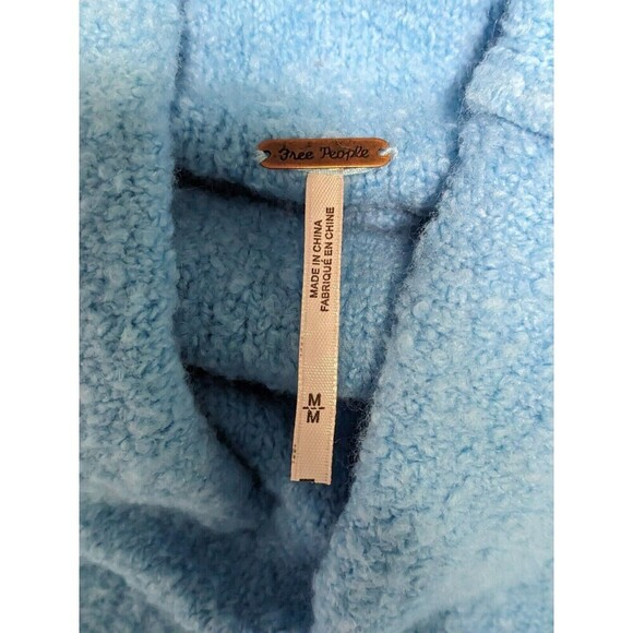 Free People Women’s Blue Textured Fuzzy Soft Cowl Neck Boxy Sweater Sz M N67 - Picture 3 of 7